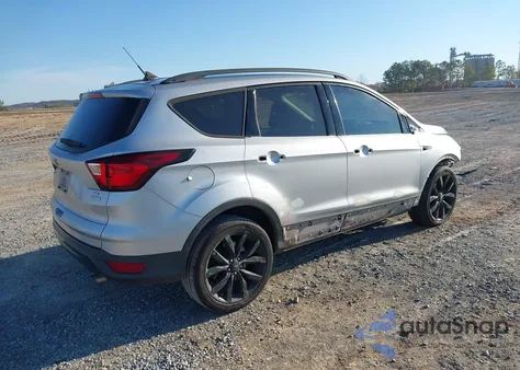 2019 Ford Escape Se from USA, damaged, VIN 1FMCU0GD7KUA07108